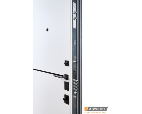 Трьохконтурні вхідні двері модель Moderna комплектація Grand   Дверне полотно виготовляється з металу 1,5 мм та укомплектовано двома МДФ накладками товщиною 16 мм ззовні та 10 мм всередині, що надає високий рівень тепло-