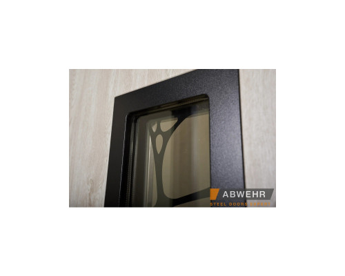 Вхідні двері модель Solid Glass комплектація Defender   Гнутий двоступеневий профіль забезпечує щільне прилягання дверного полотна до короба, завдяки чому досягається високий рівень тепло та шумоізоляції. Товщина коробу