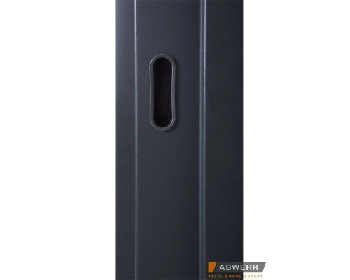 Вхідні двері модель Solid Glass комплектація Defender   Гнутий двоступеневий профіль забезпечує щільне прилягання дверного полотна до короба, завдяки чому досягається високий рівень тепло та шумоізоляції. Товщина коробу
