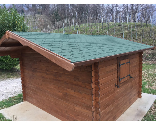Простота является синонимом стиля, если говорить о Premium Rectangular. Историческая битумная черепица прямоугольной формы остается актуальной. Эксклюзивный ДИЗАЙН для любой крыши и контекста благодаря широкому ассортим